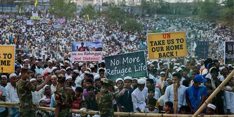 মাতৃভূমিতে ফিরতে সশস্ত্র সংগ্রামের প্রস্তুতি নিচ্ছে রোহিঙ্গারা