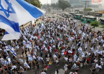 ইসরায়েলে গৃহযুদ্ধ শুরুর শঙ্কা!