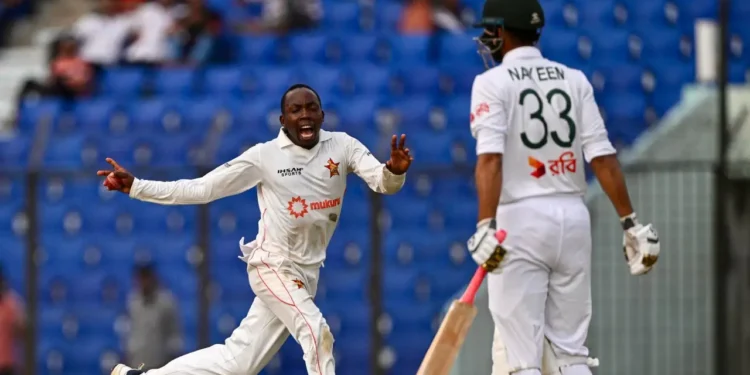 ৬৪ রানের লিড নিয়ে দিন শেষ বাংলাদেশের