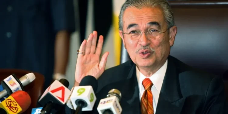 মালয়েশিয়ার সাবেক প্রধানমন্ত্রী আব্দুল্লাহ আহমদ মারা গেছেন