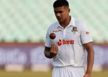 যে কারণে দলে নেই তাসকিন