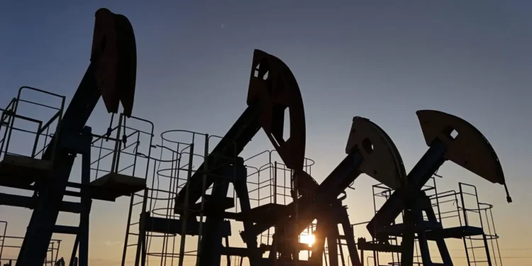 ২০২১ সালের পর বিশ্বব্যাপী সর্বনিম্ন তেলের দাম