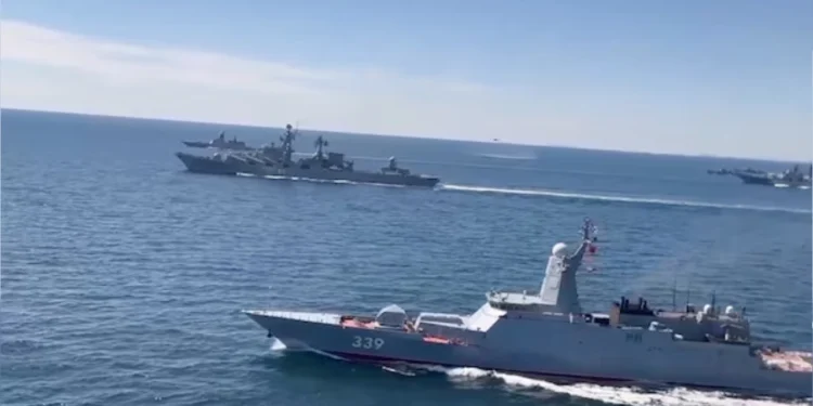 চীনের মহড়ার জবাবে পাল্টা যুদ্ধজাহাজ পাঠাল তাইওয়ান