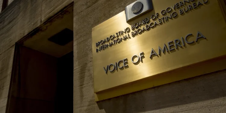 ভয়েস অব আমেরিকা আপাতত বন্ধ হচ্ছে না