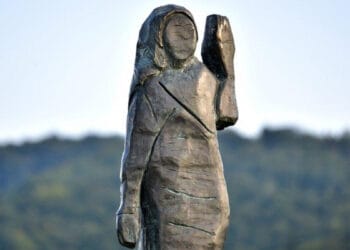 স্লোভেনিয়ায় মেলানিয়া ট্রাম্পের ভাস্কর্য চুরি