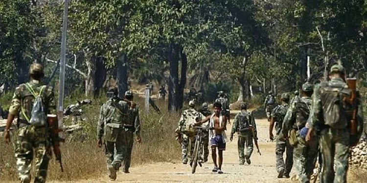 ভারতের ছত্তিশগড়ে ব্যাপক সংঘর্ষ, নিহত ৩০