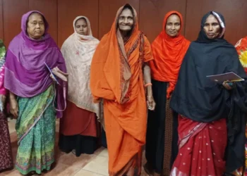 সাপ্তাহিক ছুটির দাবি গৃহকর্মীদের