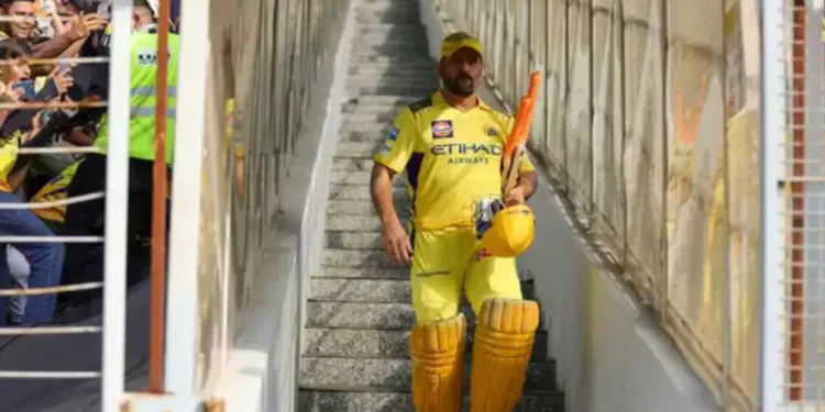 অবসর নিয়ে সিদ্ধান্ত নেননি ধোনি