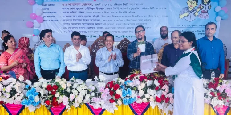 দেশে প্রথম স্টুডেন্টস হেলথ কার্ড চালু হলো চট্টগ্রামে