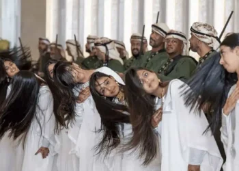 ট্রাম্পের সম্মানে নারীদের খোলা চুলের নৃত্য, নতুন বিতর্ক