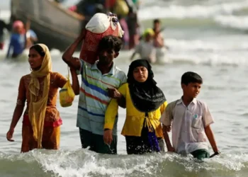 ৪০ রোহিঙ্গাকে সমুদ্রে ফেলে দিল ভারত : এপির প্রতিবেদন