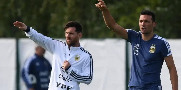 স্কালোনির সেরা তিন ফুটবলারের তালিকায় নেই মেসির নাম!