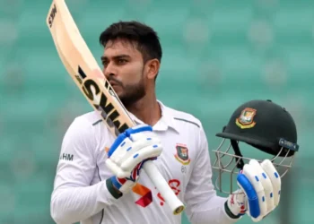 আইসিসির এপ্রিল সেরার দৌড়ে মিরাজ