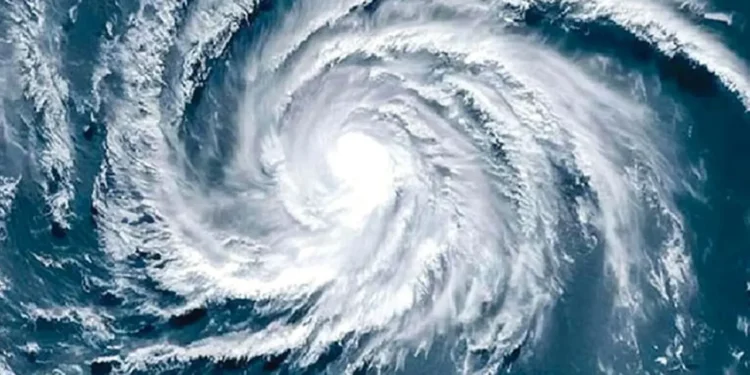 ঘূর্ণিঝড় ‘শক্তি’ মোকাবিলায় ভোলায় প্রস্তুত ৮৬৯ আশ্রয়কেন্দ্র