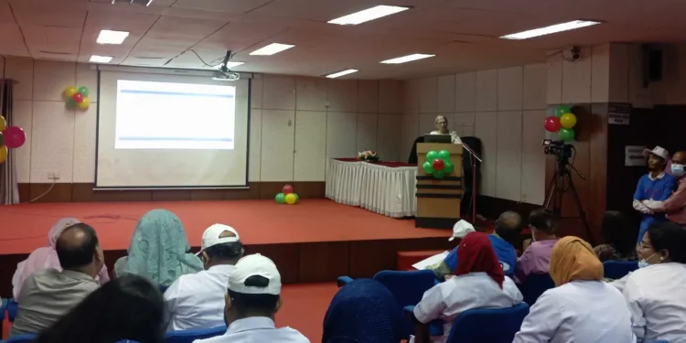 দেশের ৩০ শতাংশ মানুষ থাইরয়েড সমস্যায় ভুগছে