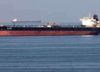 হরমুজ প্রণালি বন্ধের অনুমোদন দিলো ইরানের পার্লামেন্ট