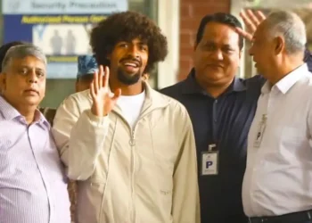 সমর্থকদের আশ্বস্ত করলেন হামজা