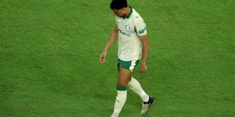 মেসিকে চ্যালেঞ্জ জানানো ব্রাজিলিয়ান ডিফেন্ডারের দুঃস্বপ্নের রাত