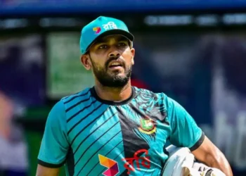 কলম্বোতে টস জিতে ব্যাটিংয়ে বাংলাদেশ, একাদশে ফিরেছেন মিরাজ