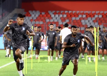 সিঙ্গাপুর ম্যাচের আগে তিনজনকে বাদ দিলেন ক্যাবরেরা