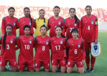 নারী ফুটবল দলের ফিজিওর মোবাইল ও টাকা চুরি