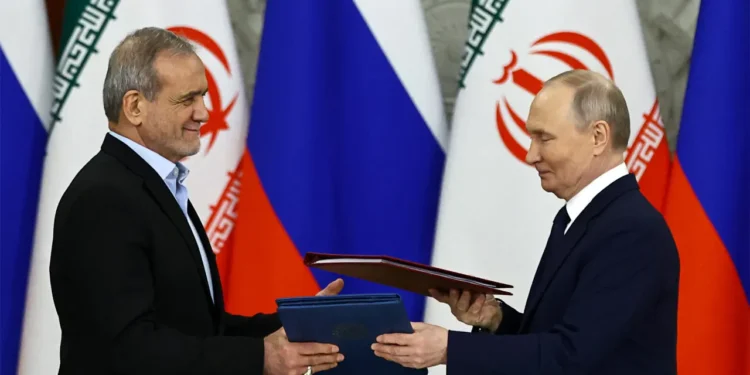 সহযোগিতা করতে ইরানে ৬০০ রাশিয়ান, কঠোর অবস্থানে পুতিন