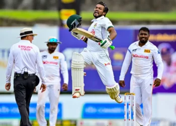 শান্তর শতকে লঙ্কানদের বড় লক্ষ্য দিল টাইগাররা