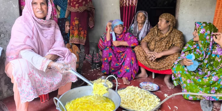 কাঁঠালের চিপসে বাজিমাত রুপা খাতুনের