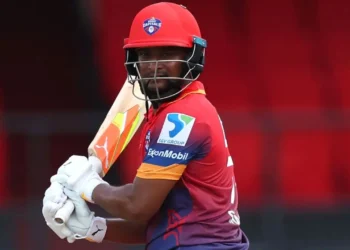 ফিরেই ঝলক, সাকিবের ব্যাটে দুর্দান্ত ফিফটি