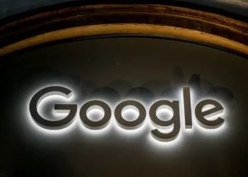 গুগলের নতুন ফিচার, ঘরে বসেই দেওয়া যাবে পোশাকের ট্রায়াল