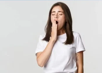 বেশি বেশি হাই তোলা কীসের লক্ষণ?