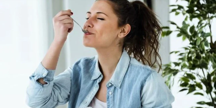 যে খাবারগুলো ইচ্ছেমতো খেলেও বাড়বে না ওজন