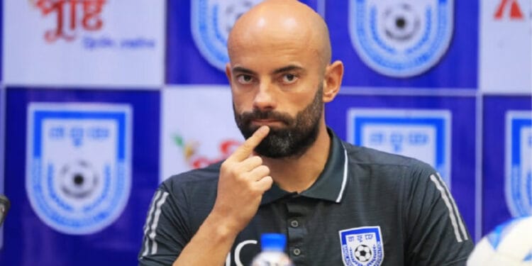 জাতীয় দলের কোচ হিসেবেই থাকছেন ক্যাবরেরা