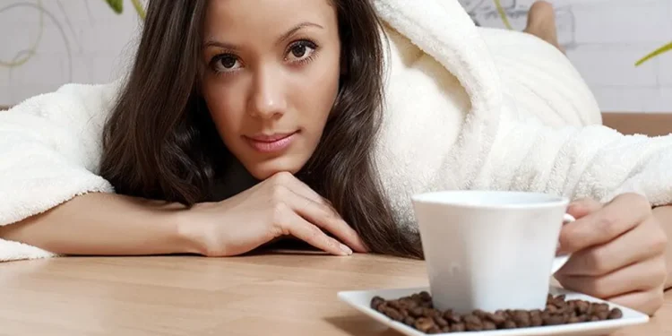 কফি আসলেই ত্বকের উপকারে আসে, নাকি ক্ষতি করে?