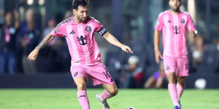 বিশ্রাম চান না মেসি