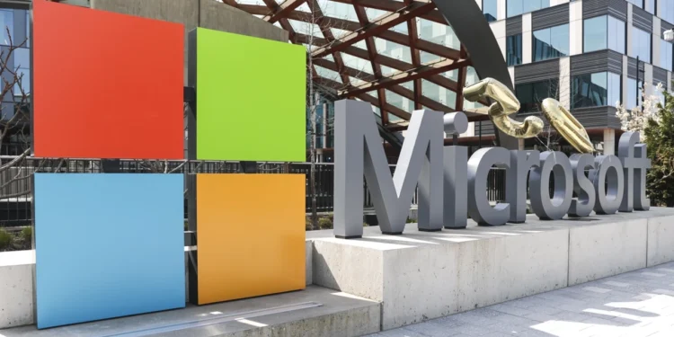 এআইয়ের কারণে মাইক্রোসফট থেকে বাদ পড়ছে ৯ হাজার কর্মী