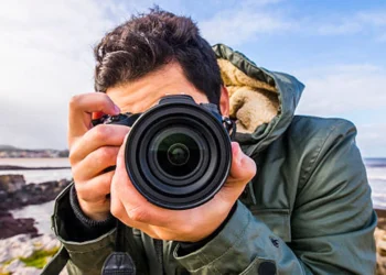 মধ্যপ্রাচ্যের একটি দেশে ছবি তুললে হতে পারে কোটি টাকা জরিমানা