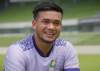 মারধরের অভিযোগ নিয়ে ফেসবুকে মুখ খুললেন তাসকিন