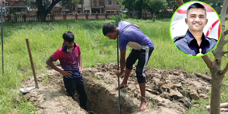 পাইলট তৌকিরের দাফন সম্পন্ন