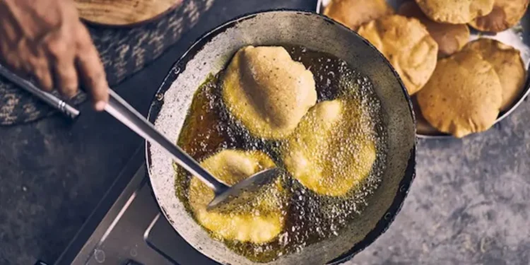 দুই সপ্তাহ তেল ছাড়া খাবার খেলেই শরীরে দেখা দেবে যেসব পরিবর্তন