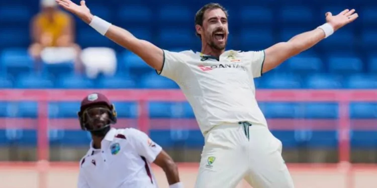 ১৪৮ বছরের টেস্ট ইতিহাসে নতুন করে লেখালেন স্টার্ক