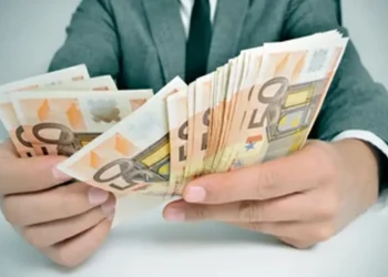 ইউরোপের যেসব দেশে থাকতে আপনাকে টাকা দেবে সরকার