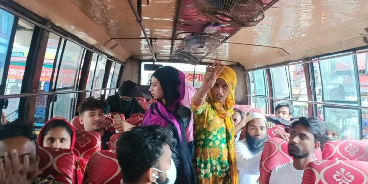 গণপরিবহনে তৃতীয় লিঙ্গের চাঁদাবাজিতে অতিষ্ঠ যাত্রীরা