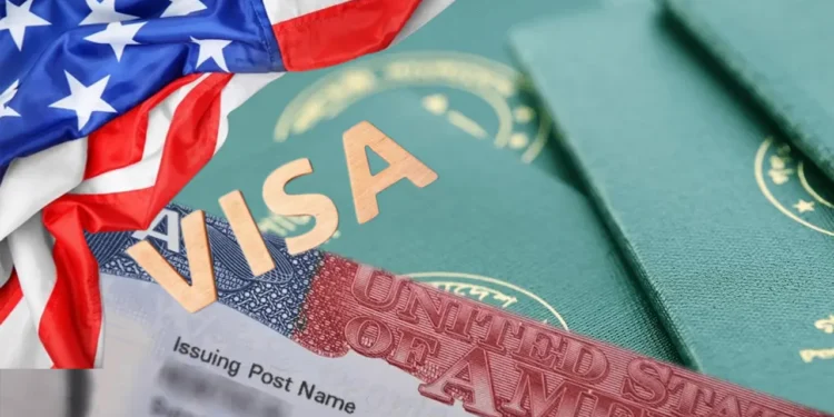 মার্কিন ভিসা আবেদনকারীদের দুঃসংবাদ