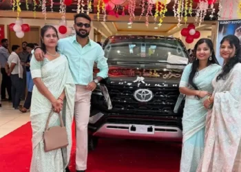 গাড়ি কিনে বিপাকে ভারতীয় ক্রিকেটার আকাশ দীপ