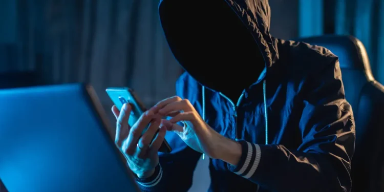 সাবধান, ব্যাংক অ্যাকাউন্ট খালি হতে পারে এক কলেই