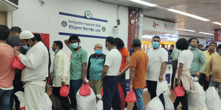 ৩৯ বাংলাদেশিকে ফেরত পাঠাল যুক্তরাষ্ট্র