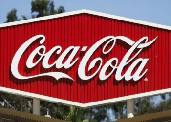 আবারও বাজার থেকে তুলে নেওয়া হলো কোকা-কোলার পণ্য