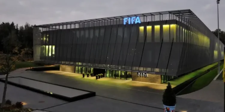 ফিফার বিরুদ্ধে ১ লাখ ফুটবলারের মামলা!