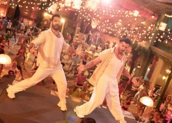 গানের টিজারেই ঝড় তুললেন হৃতিক আর জুনিয়র এনটিআর